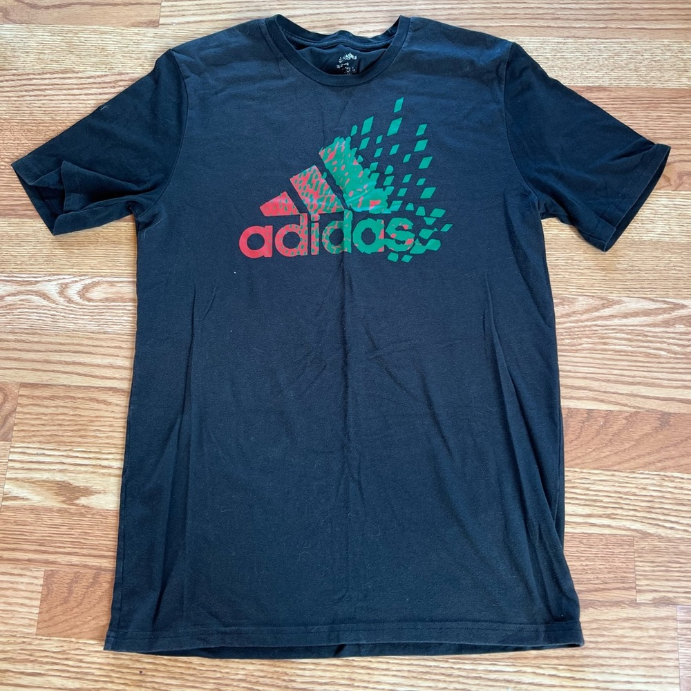 Men’s size medium Adidas TShirt